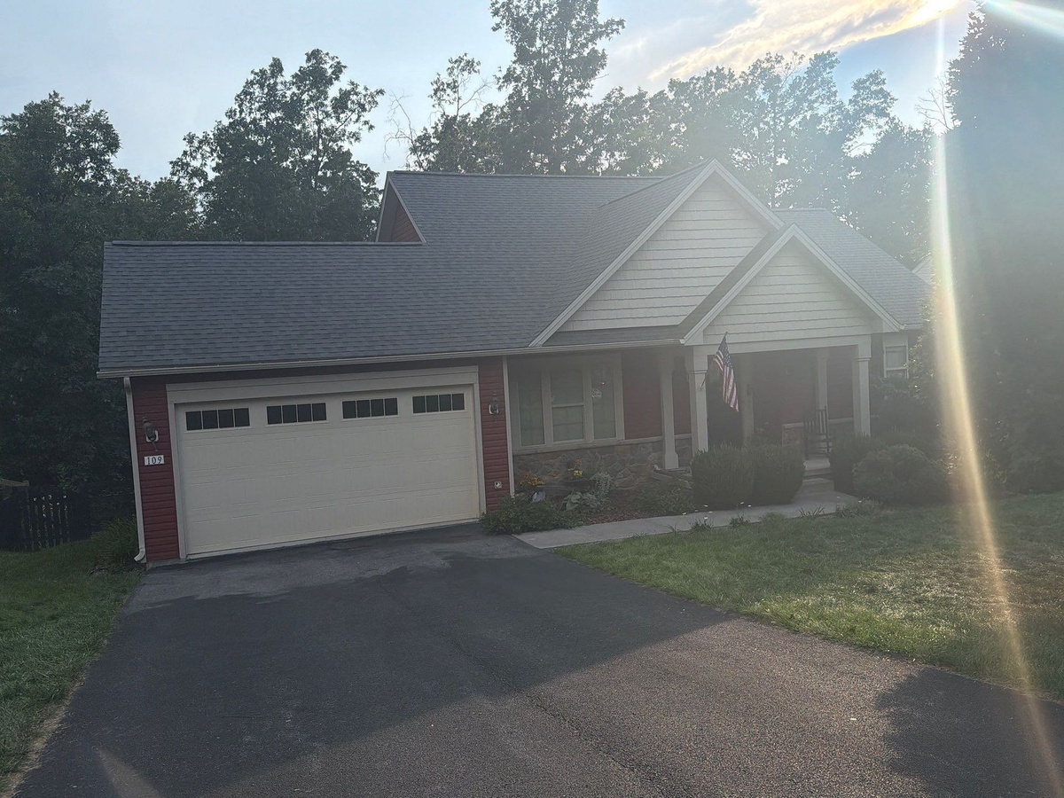 109 Eagle Drive , Whitacre, VA, US