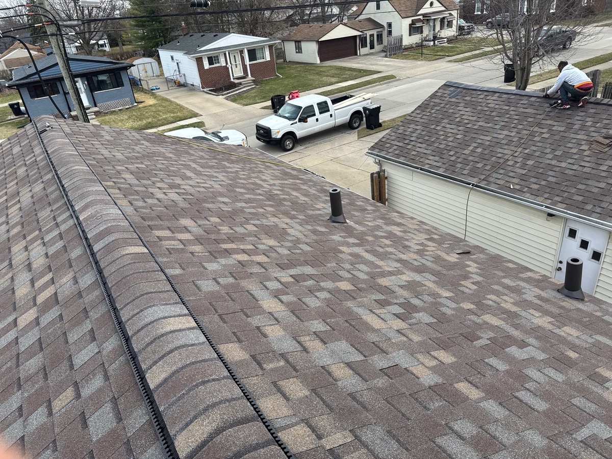 18640 Hazelwood Street , Roseville, MI, US