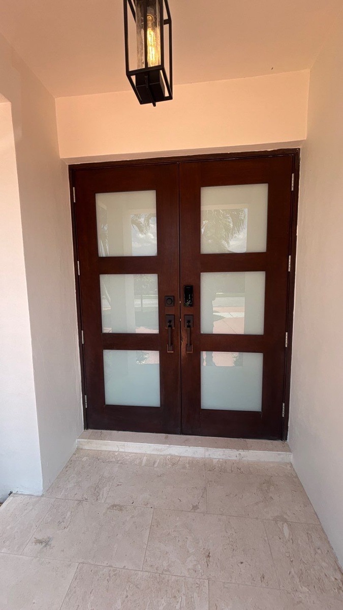 13930 SW 16th Terrace  , Miami , FL , US