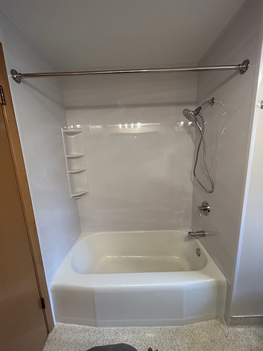 1100 East Edgewood Drive , Appleton, WI, US
