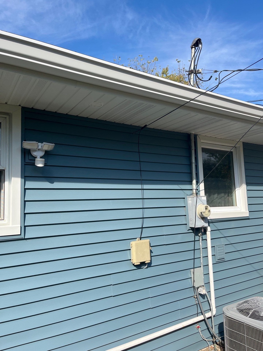 250 Shawnee Drive , Carol Stream, IL, US