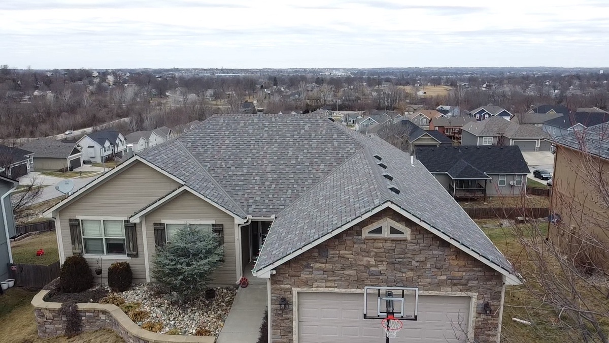 802 Southwest Hilltop Court , Grain Valley, MO, US