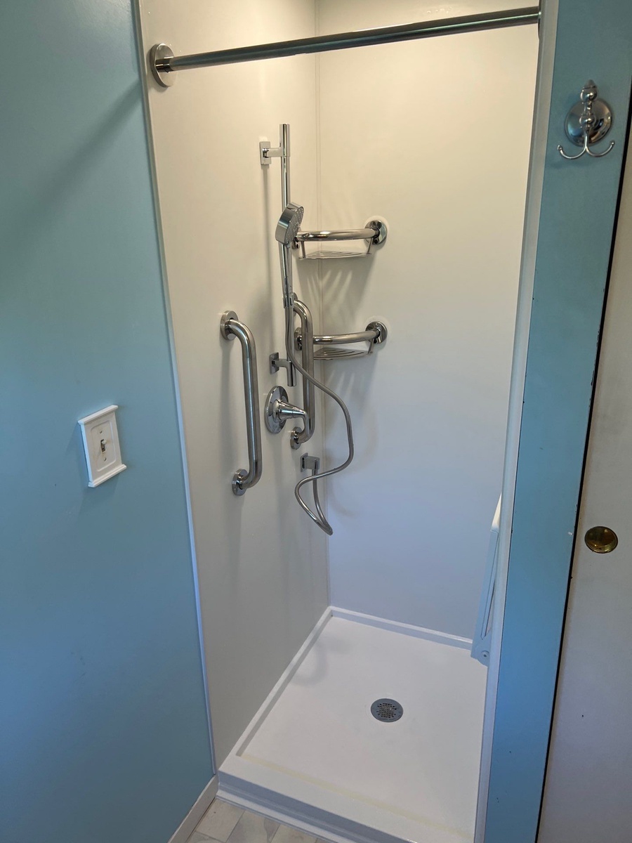 1318 West Queens Court Road , Peoria, IL, US