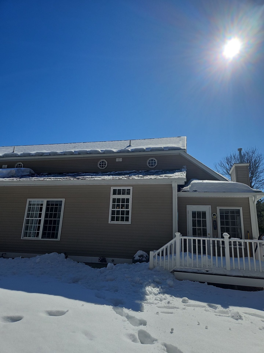 4 Old Stage Road , Litchfield, NH, US