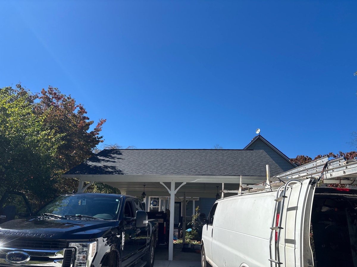 569 Golf Course Road , Clyde, NC, US