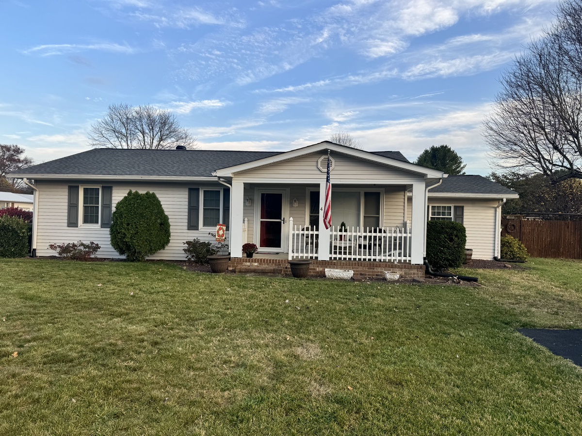 402 Holly Avenue , Grottoes, VA, US