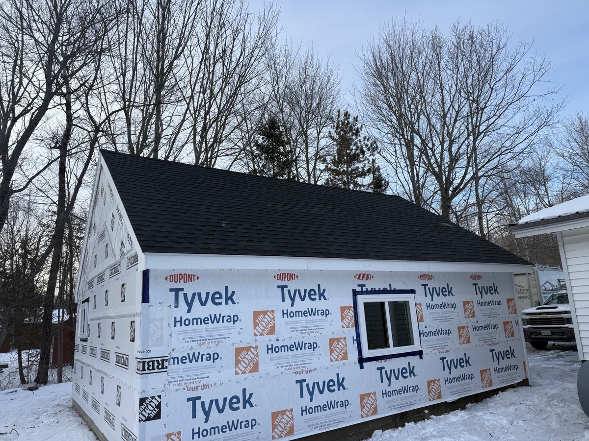 41 Henderson Lane , Milford, ME, US