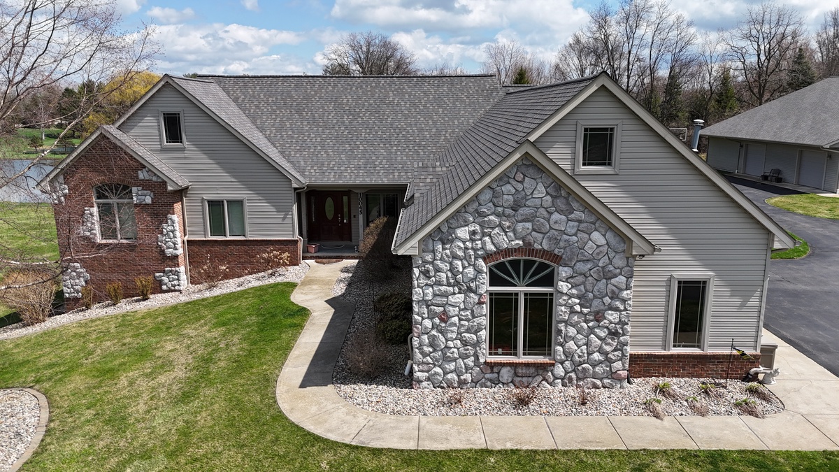 10045 Strawberry Trail , Goodrich, MI, US