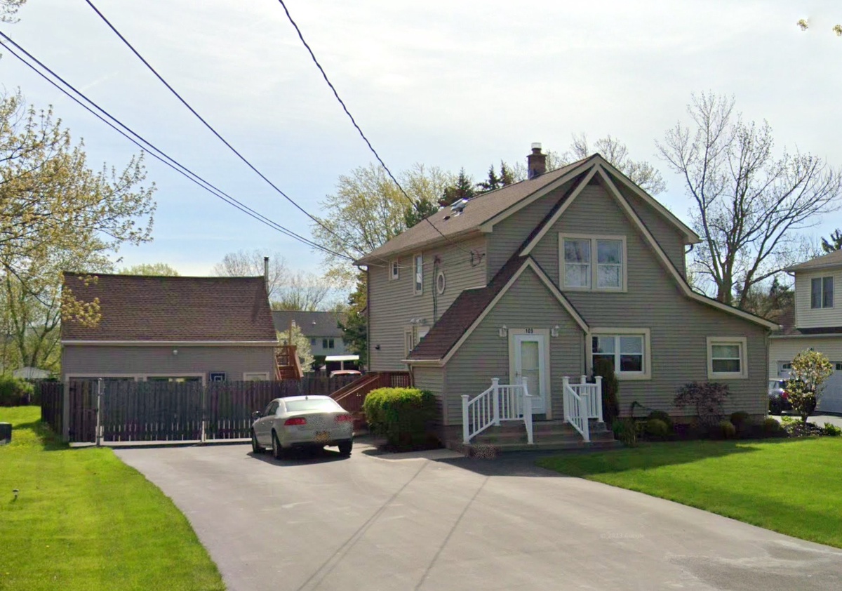 109 Country Parkway , Buffalo, NY, US