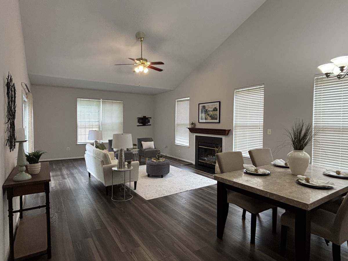 312 Hanna Court , Chester, MD, US