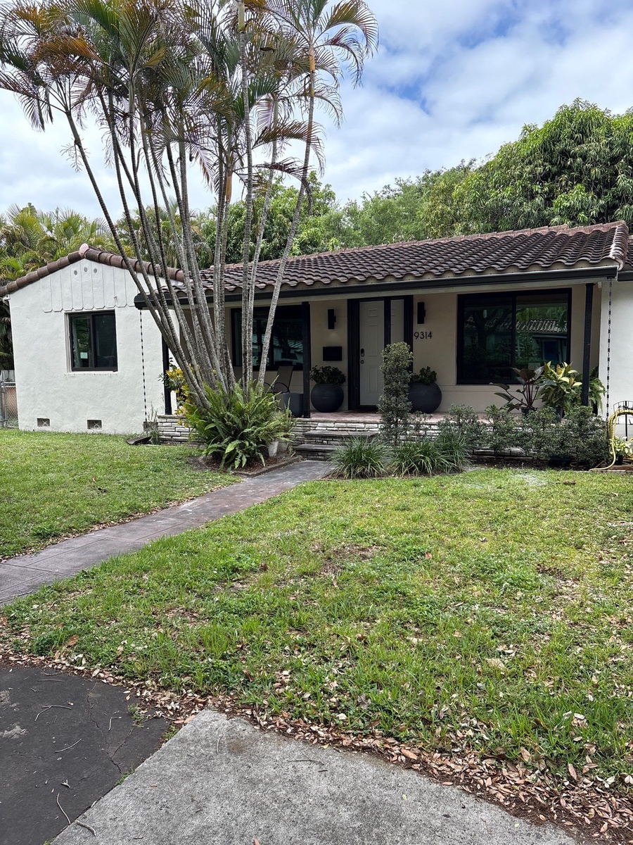 9314 Northwest 2nd Court , Miami Shores, FL, US