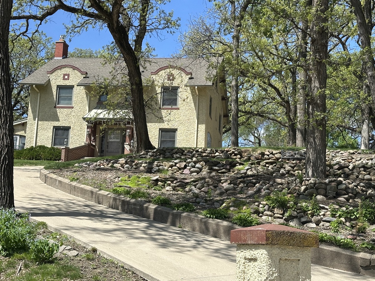 518 44th Street , Des Moines, IA, US