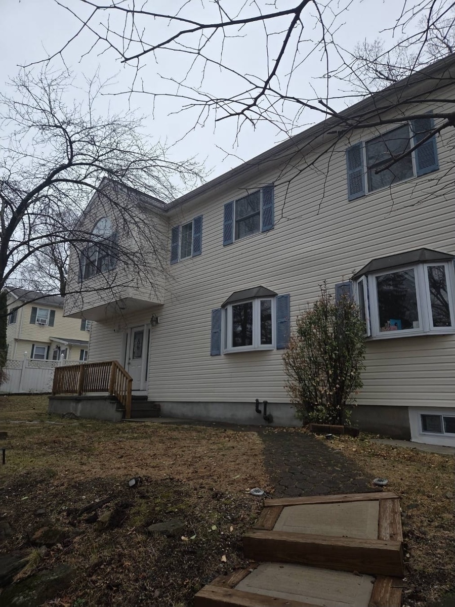 33 Brandeis Avenue , Mohegan Lake, NY, US