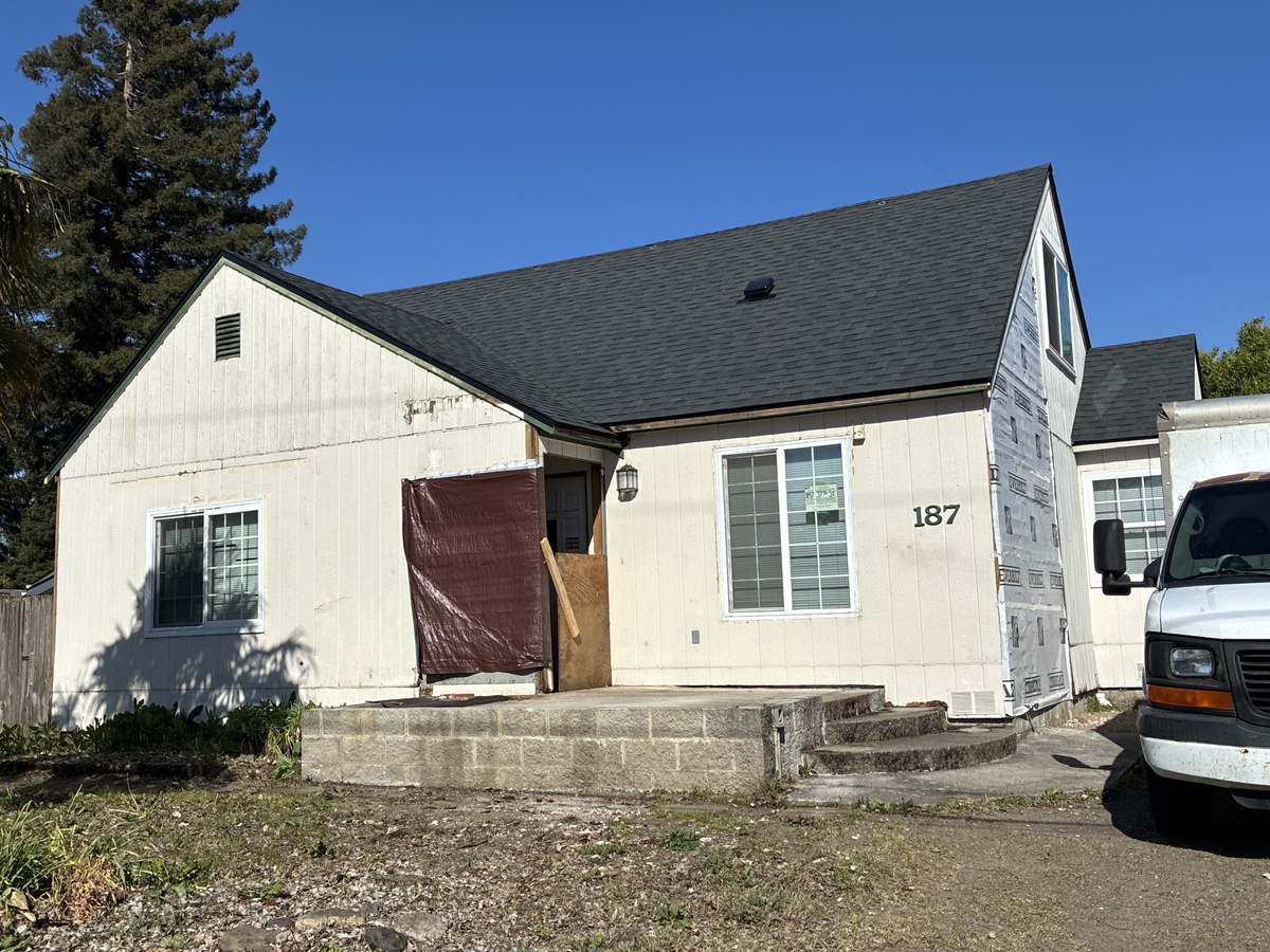 187 37th Street , Springfield, OR, US