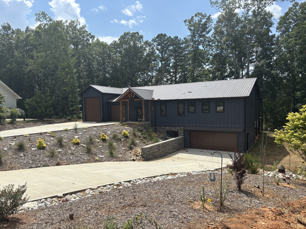 224 North Shores Drive , Westminster, SC, US