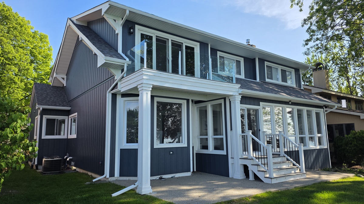 29977 East River Road , Grosse Ile Township, MI, US