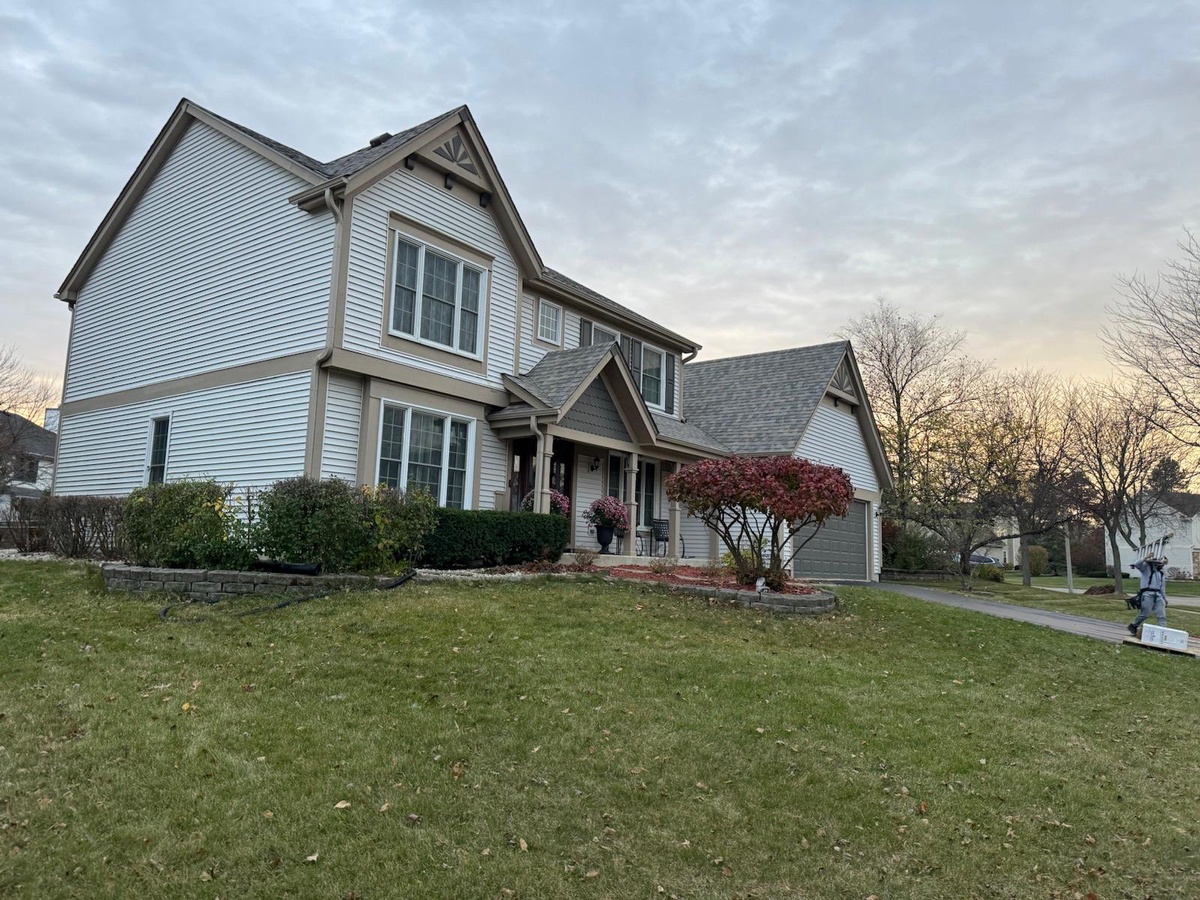 783 Warwick Lane , Lake Zurich, IL, US