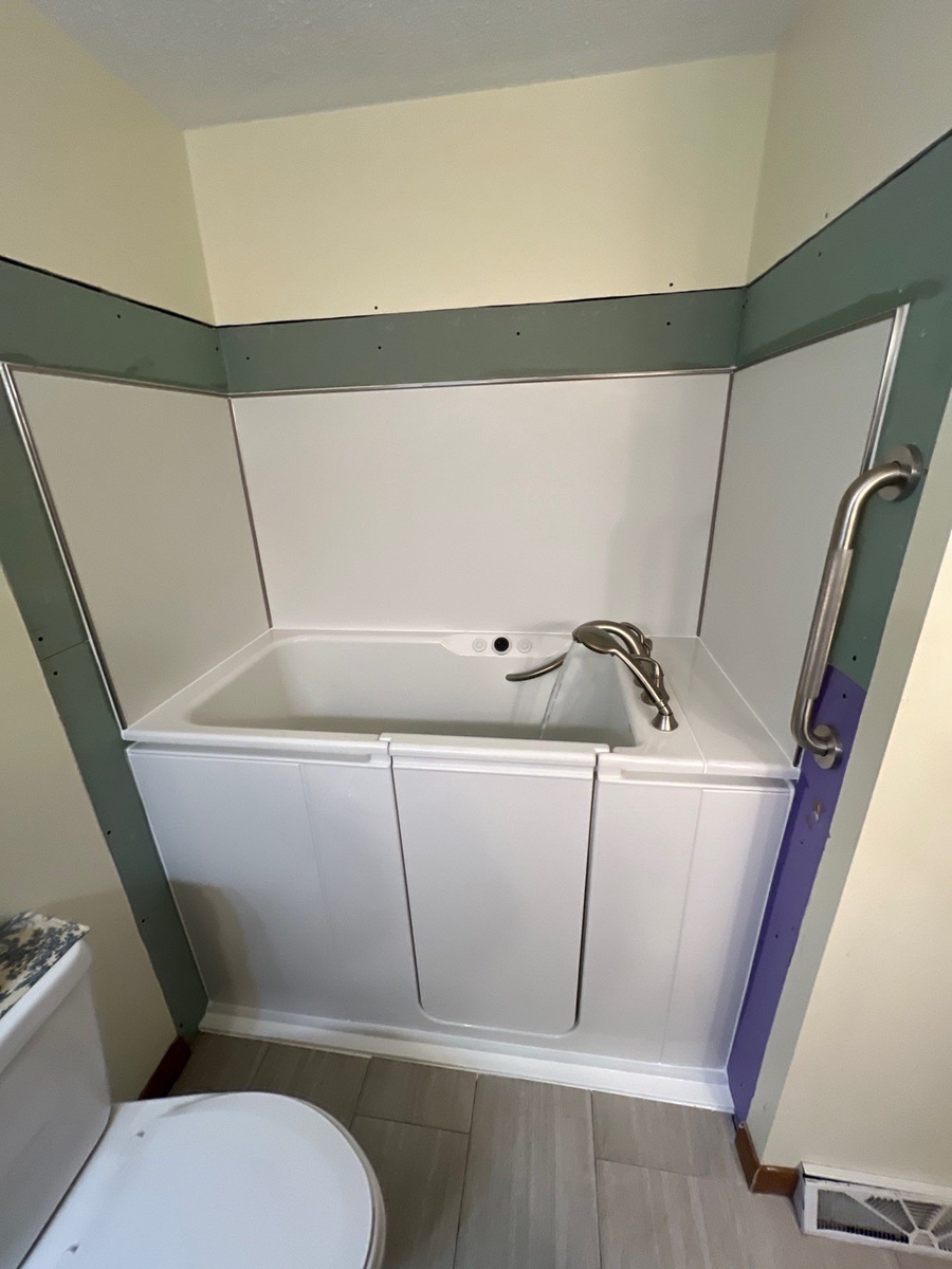 3208 Dorchester Drive , Springfield, IL, US