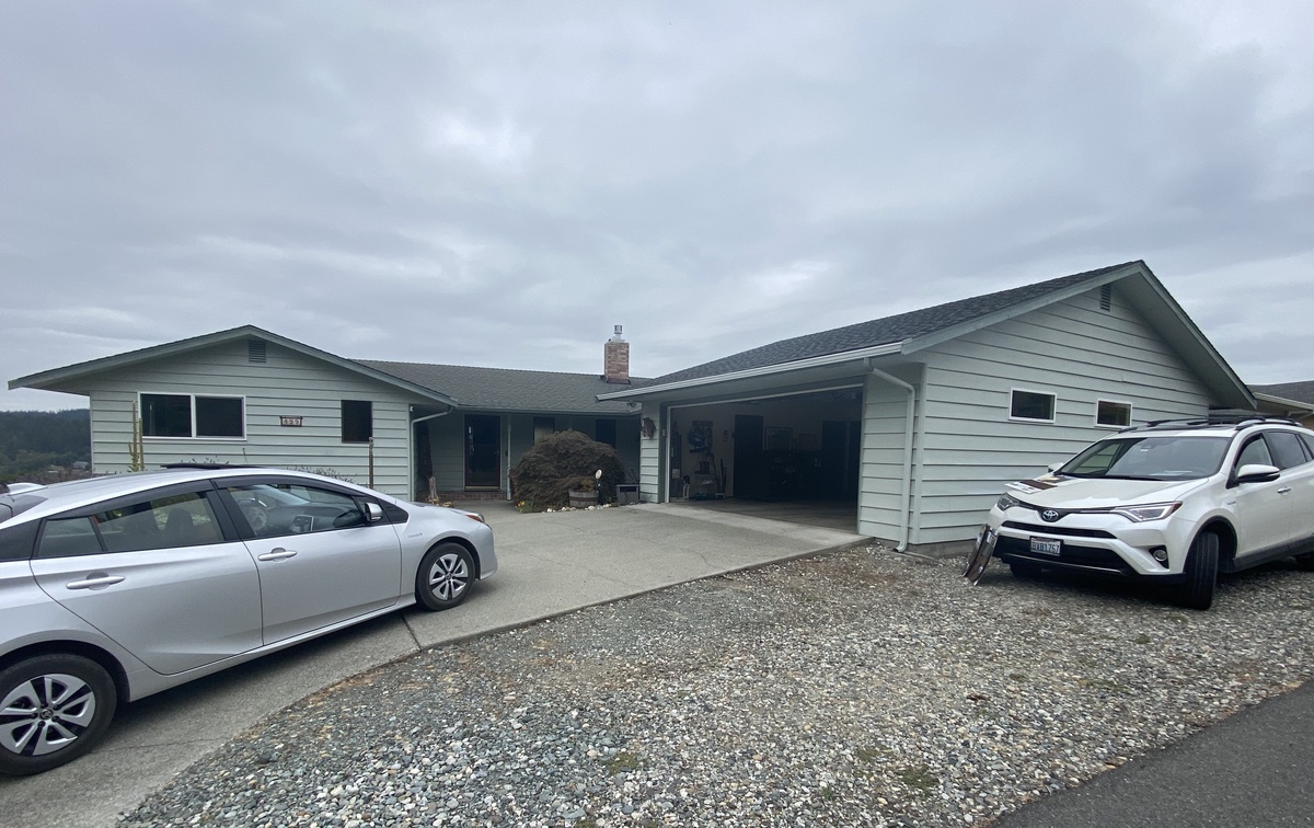 429 East Blueberry Lane , Oak Harbor, WA, US