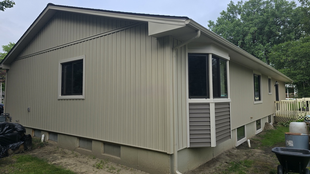 32450 King Road , New Boston, MI, US