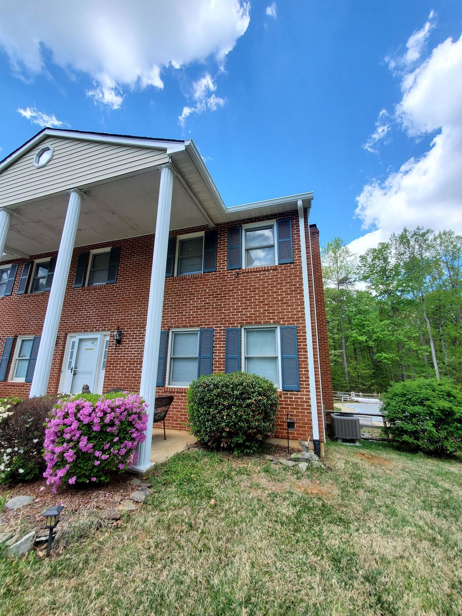 3150 Midland Road , Midland, VA, US