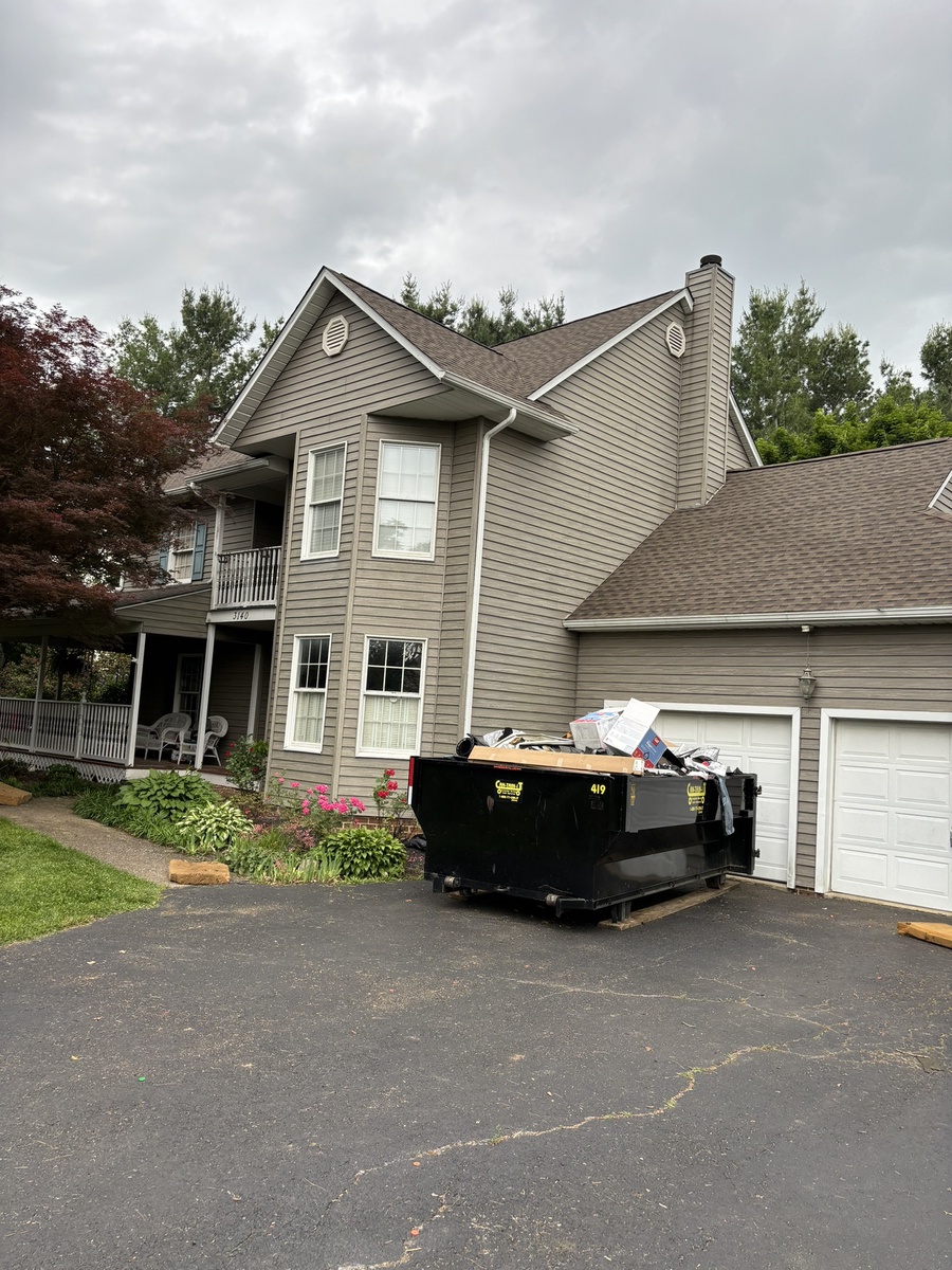 3140 Village Drive , Waynesboro, VA, US