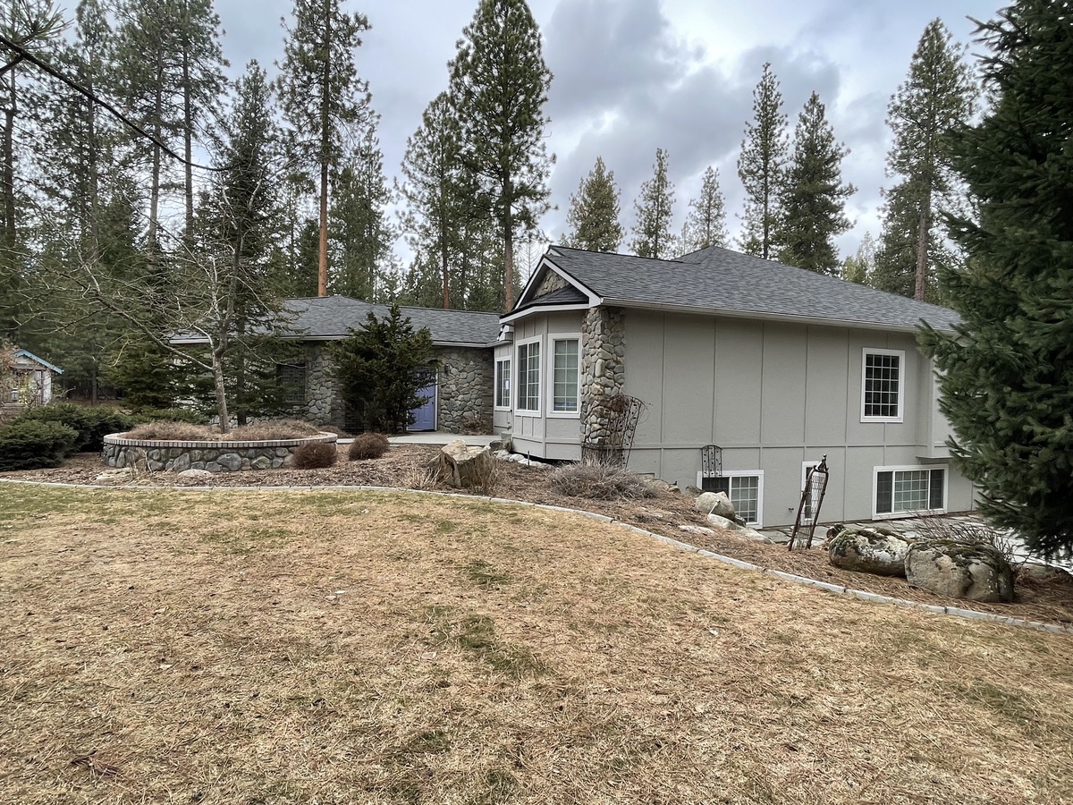 26213 East Idaho Pines Lane , Newman Lake, WA, US