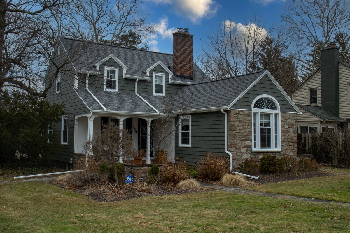 330 Brooklawn Drive , Rochester, NY, US