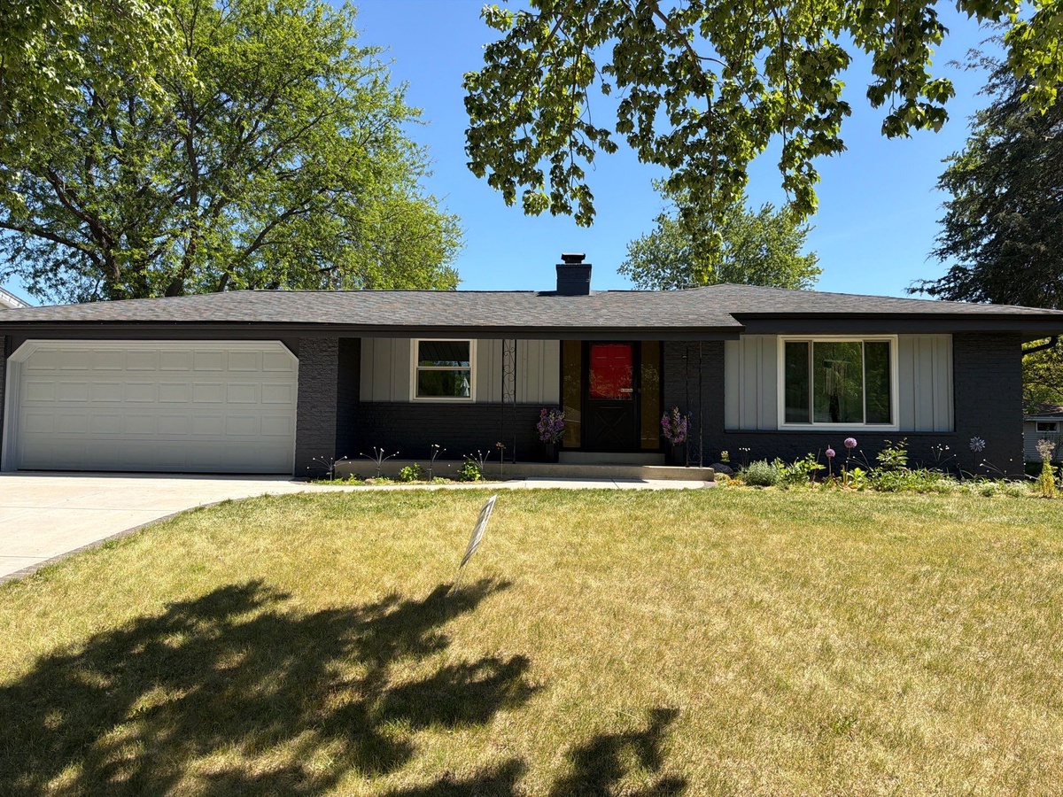 Kimberly W. 1011 Wisteria Ln, Waukesha, WI