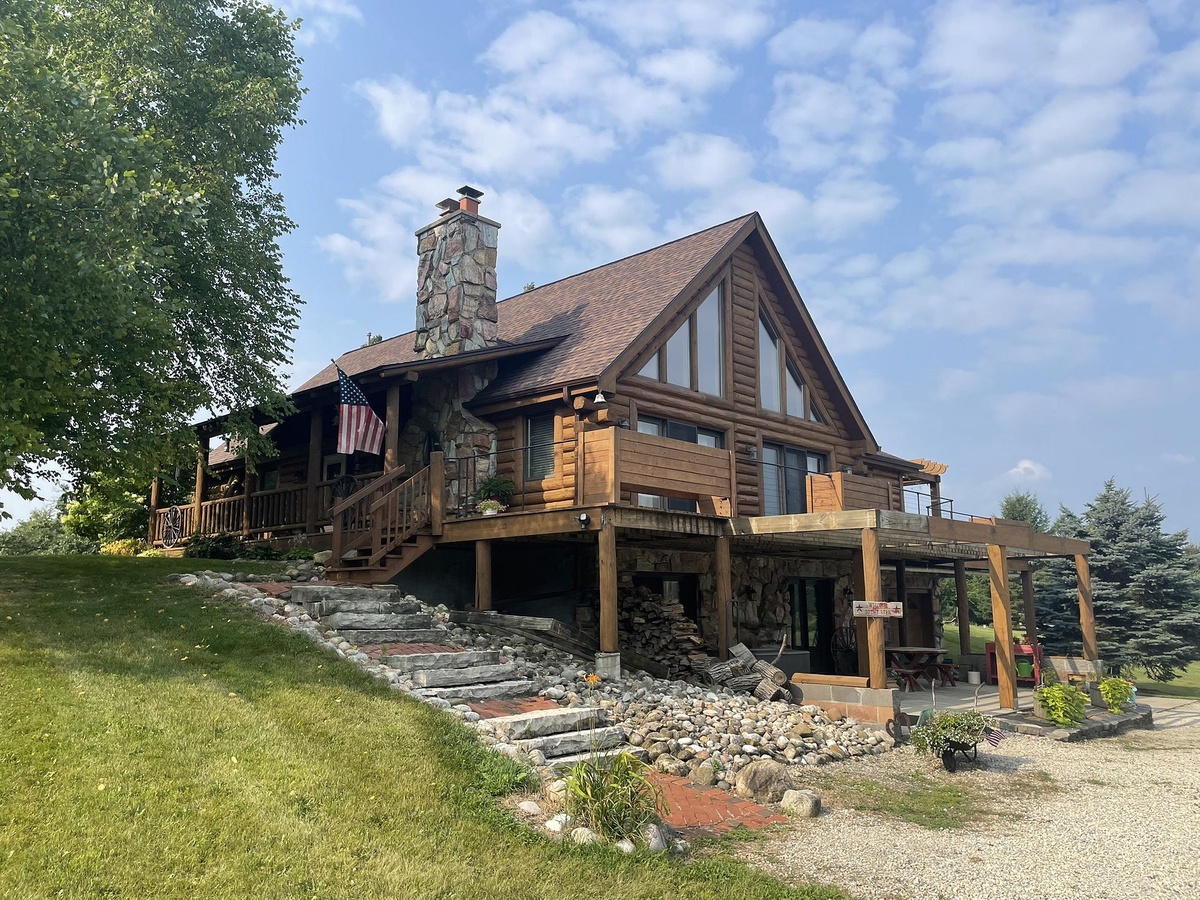 S103W37879 Betts Road , Eagle, WI, US