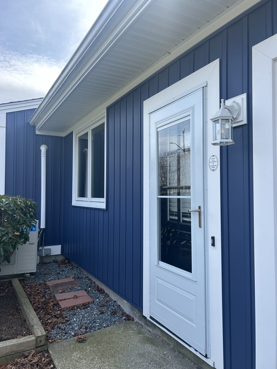 95 Caroline Avenue , Somerset, MA, US