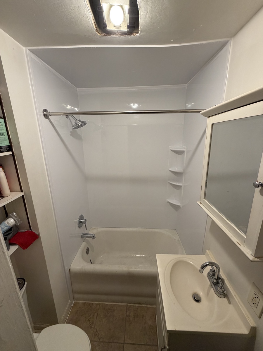 Racine, WI, 53404, US
