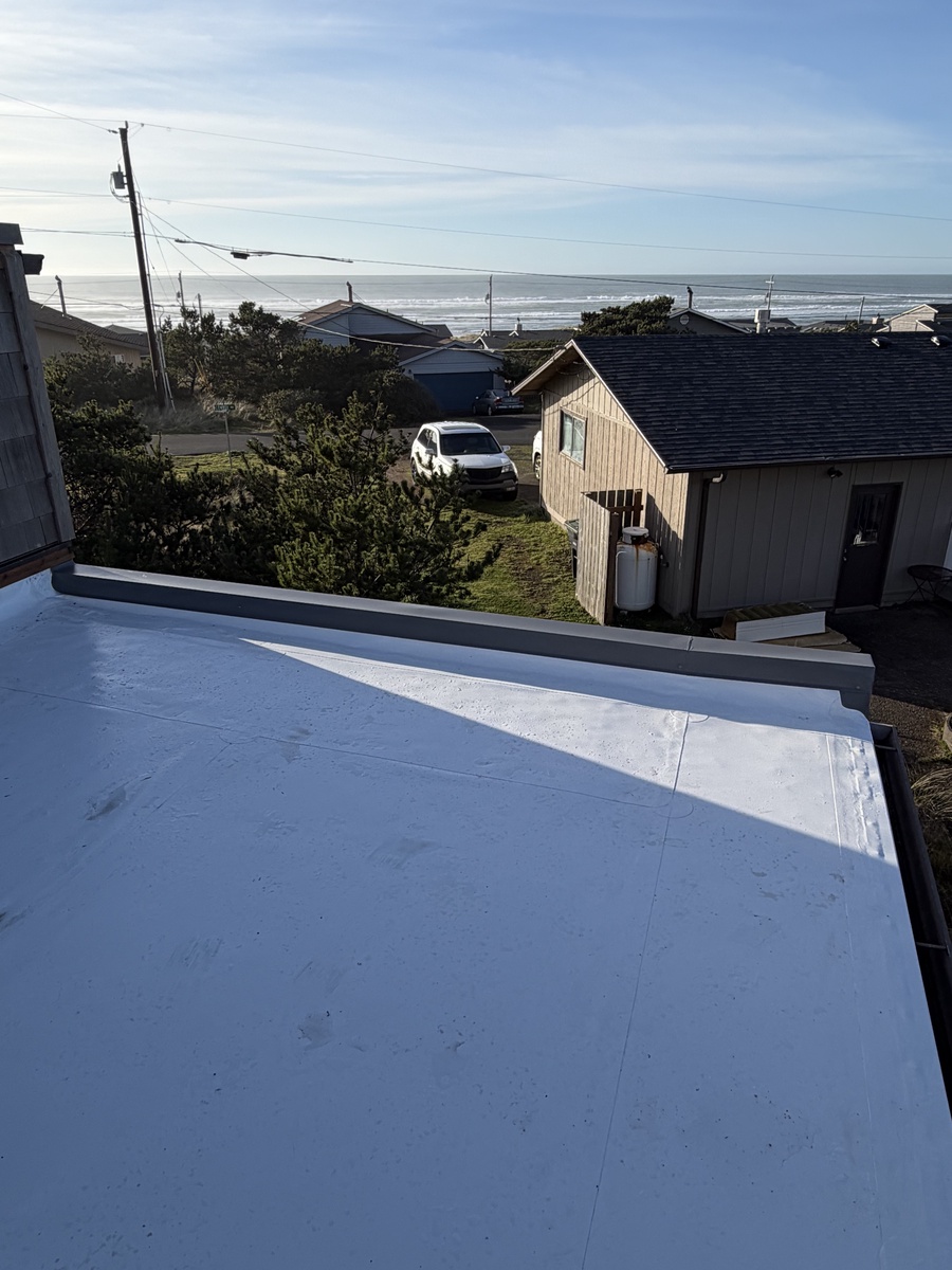 1918 Northwest Canoe Street , Waldport, OR, US