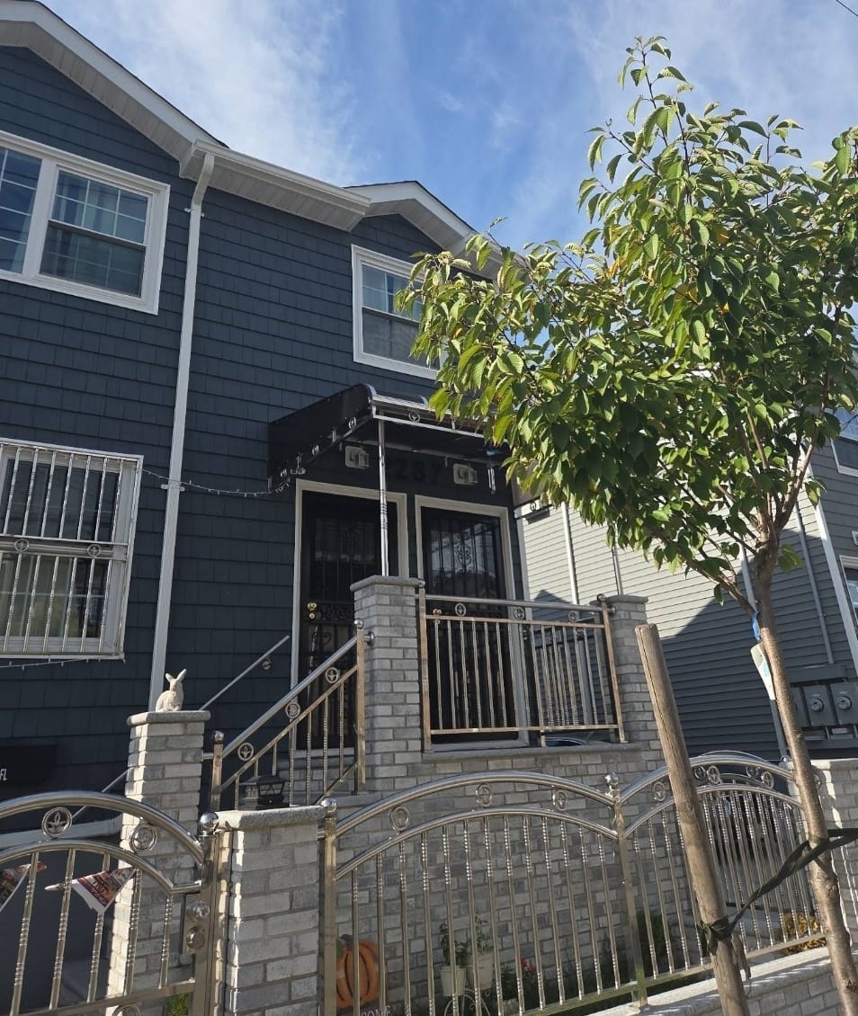 22-87 Nameoke Avenue , Queens, NY, US