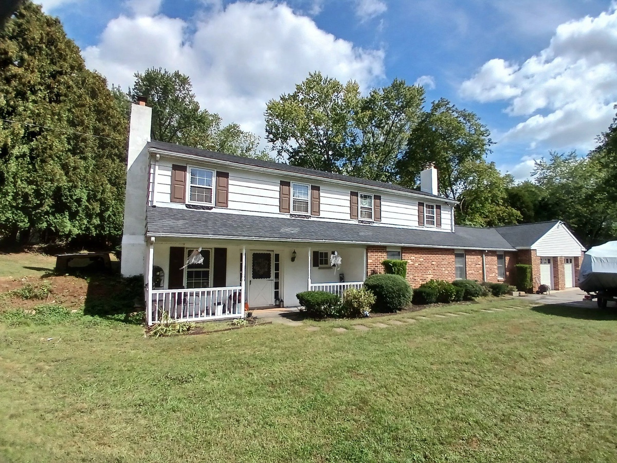 71 Clayton Park Drive , Glen Mills, PA, US