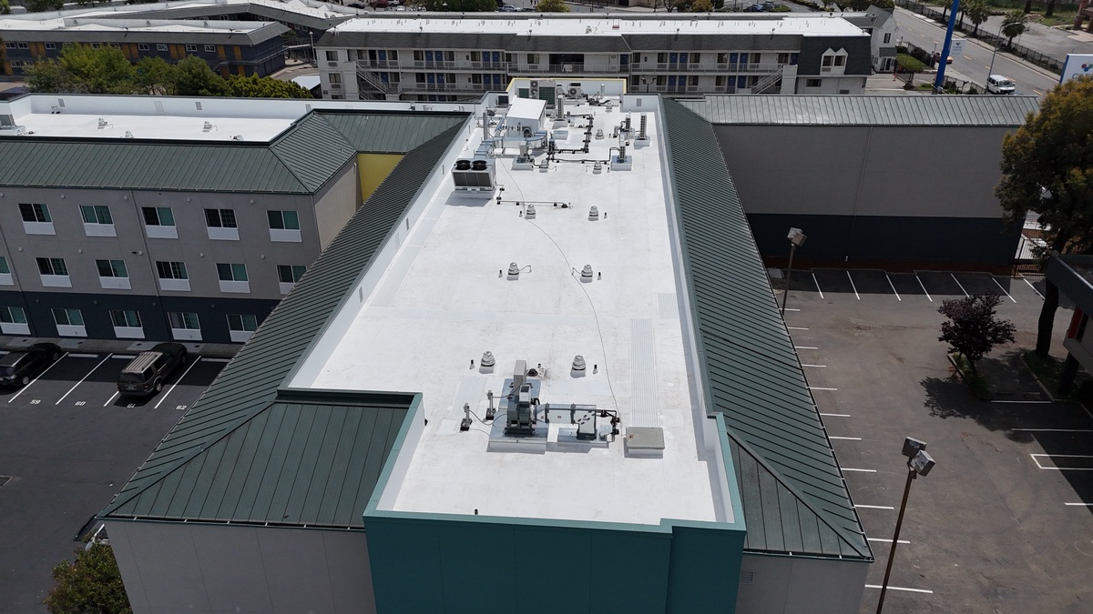 Ede's - TPO Roof Replacement, CA