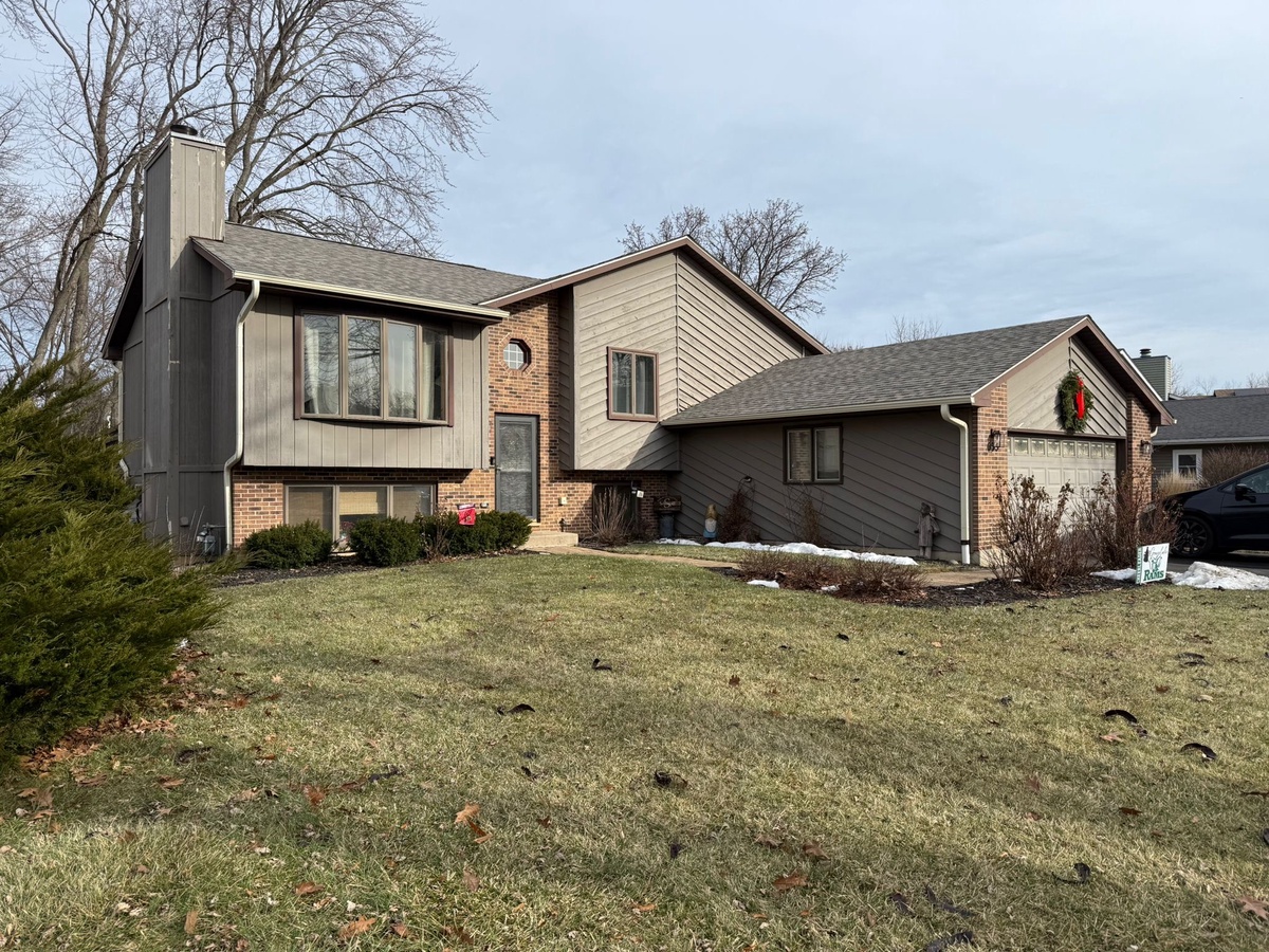 635 Lincoln Avenue , Grayslake, IL, US