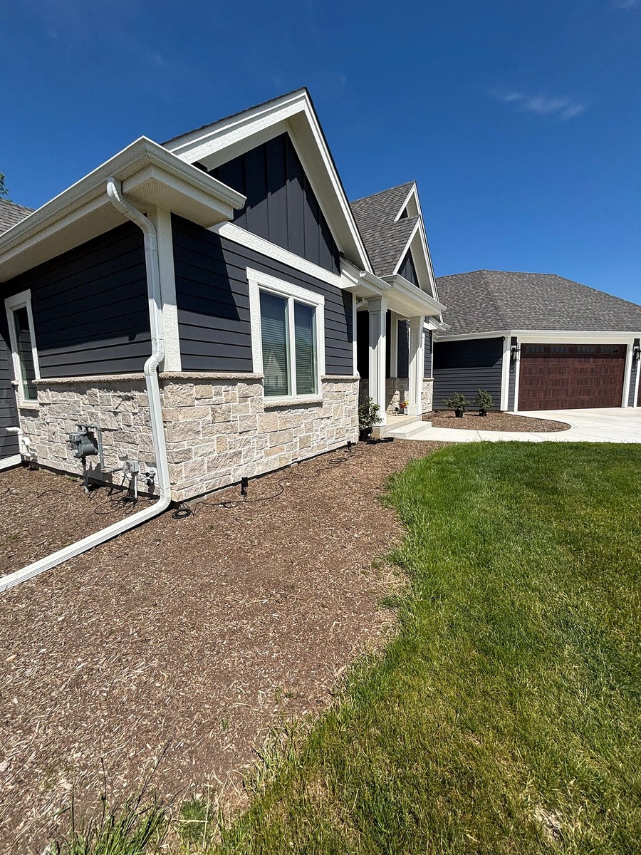 1409 Oak Crest Ct , Delafield, WI, US