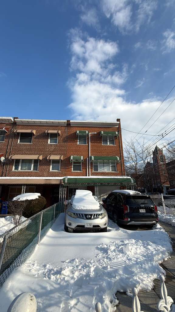 3850 Barnes Avenue , The Bronx, NY, US