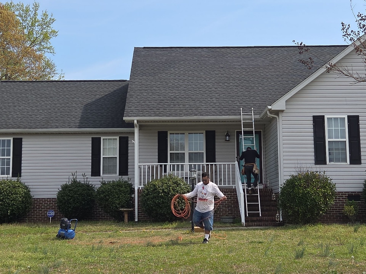 202 Starcrest Drive , Pikeville, NC, US