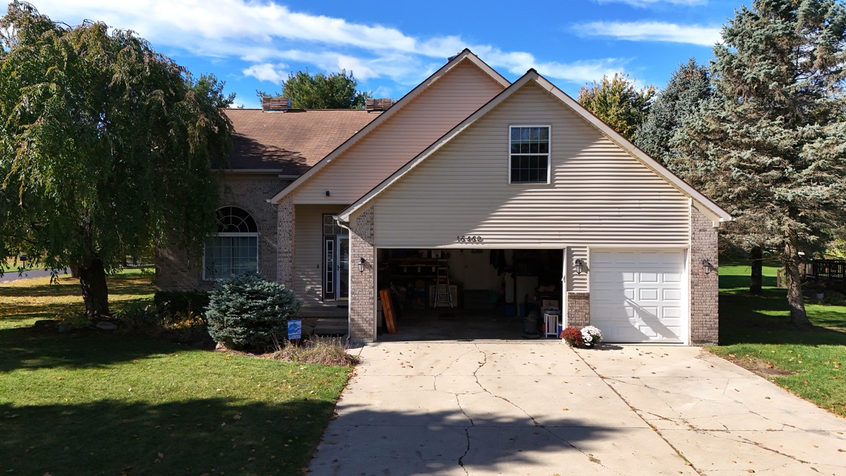 16460 Cottage Nook , Fenton, MI, US