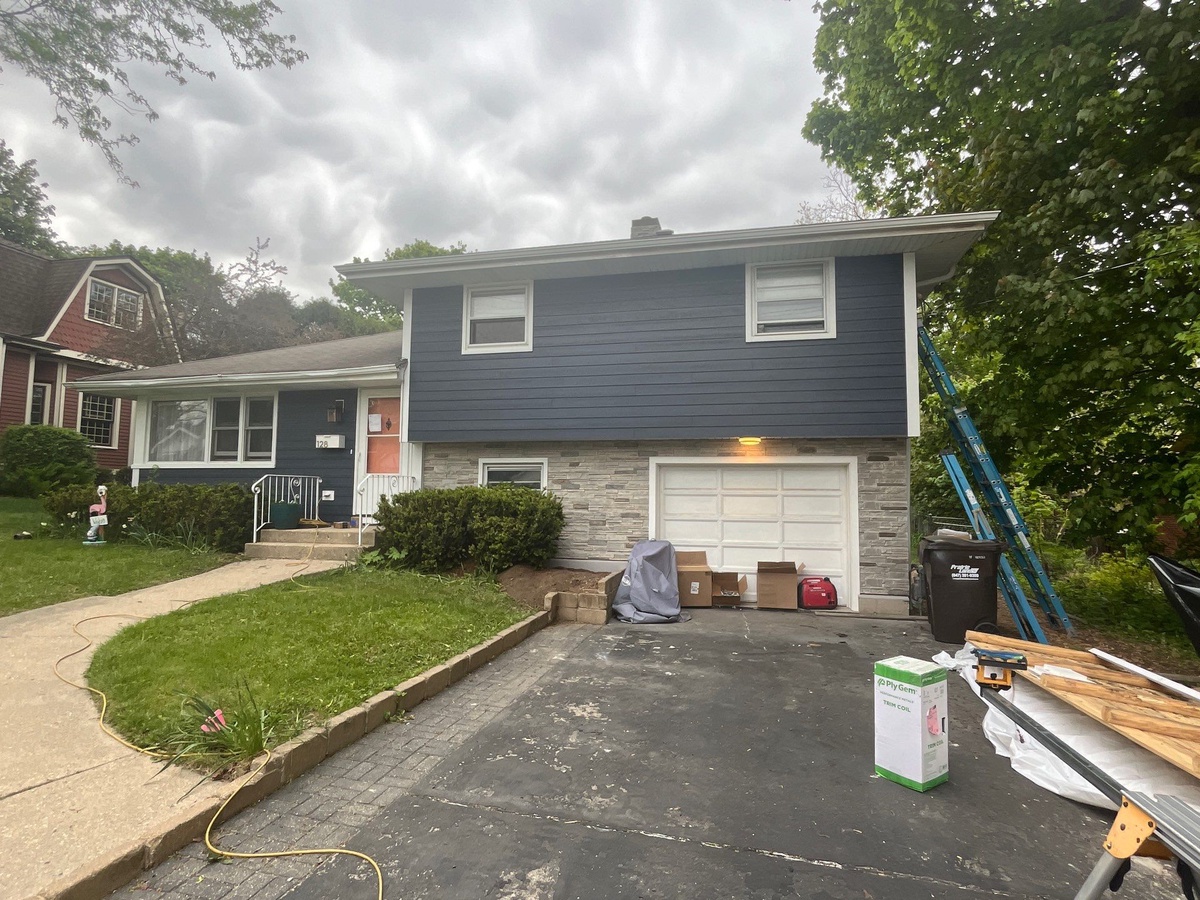 128 E Terra Cotta Ave , Crystal Lake, IL, US