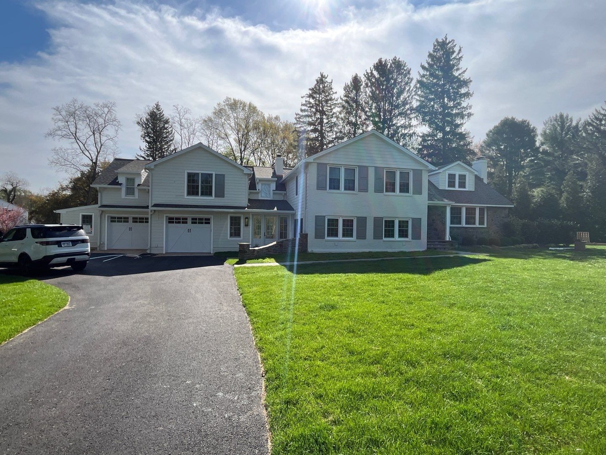 1124 Millbrook Road , Berwyn, PA, US