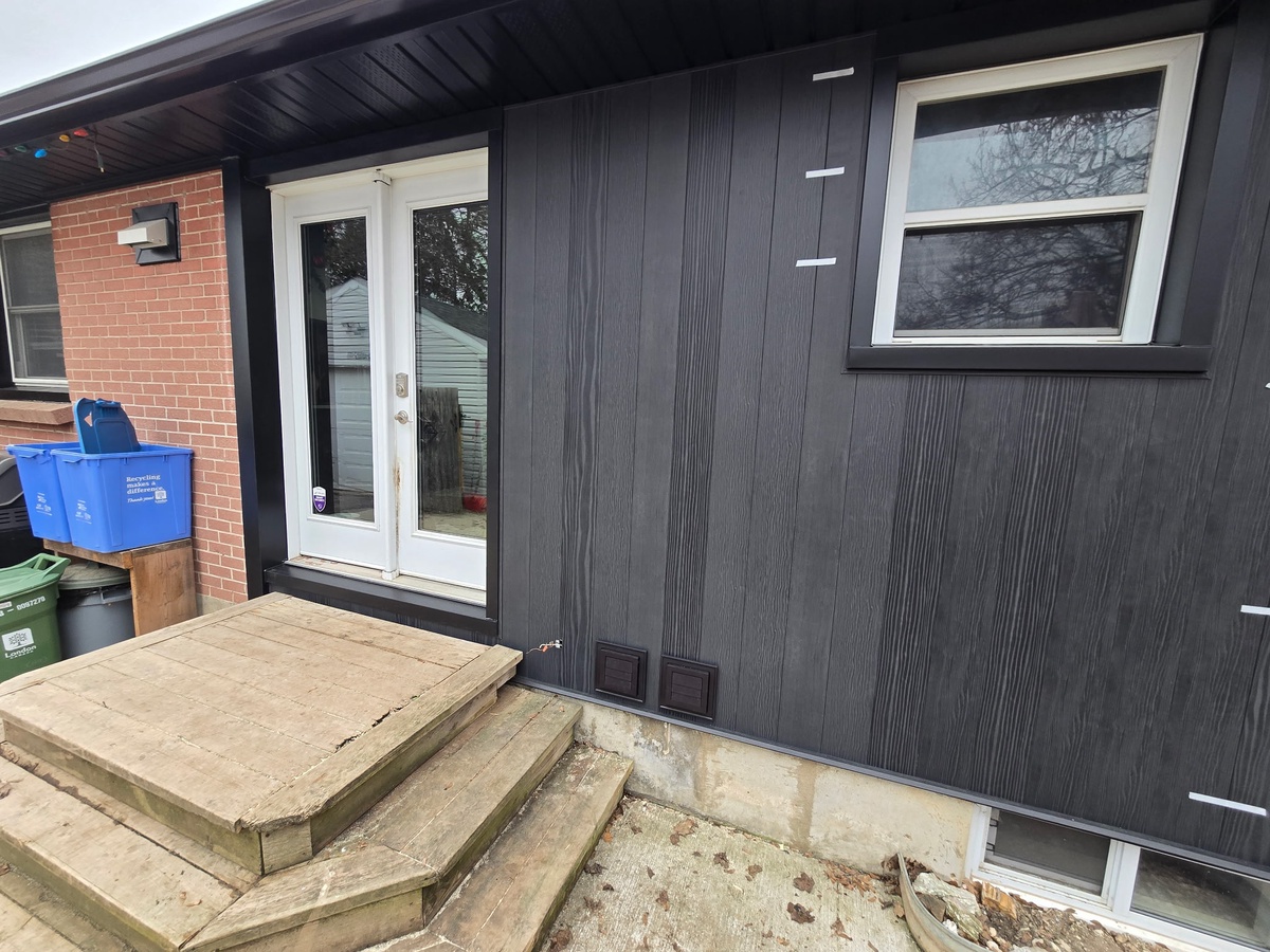 210 Holgate Road , London, ON, CA
