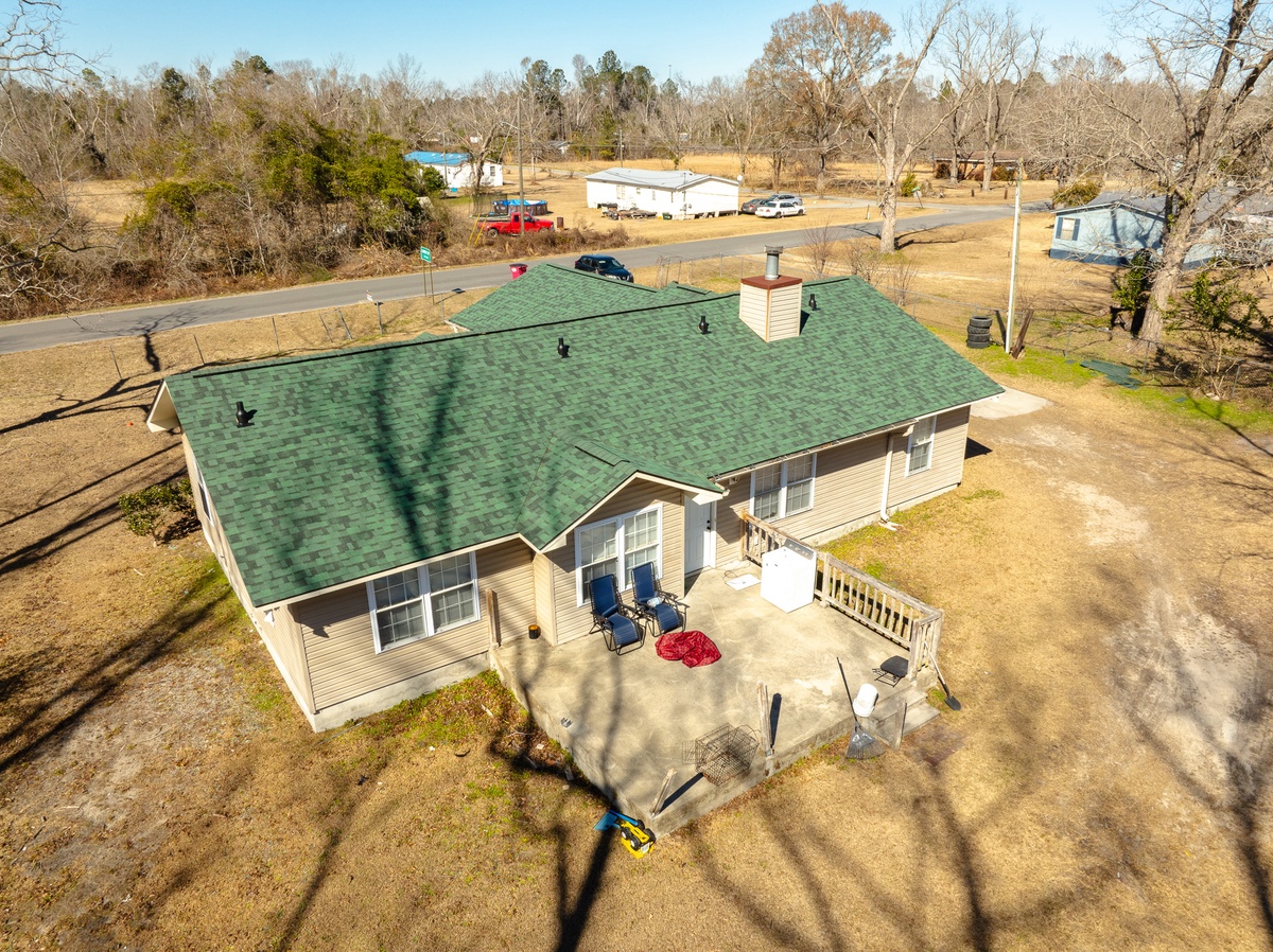 83 Mc Leod Street , Lumber City, GA, US