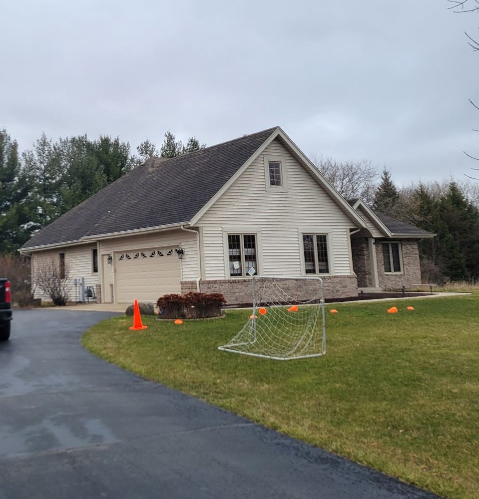 870 South Waterville Lake Road , Oconomowoc, WI, US