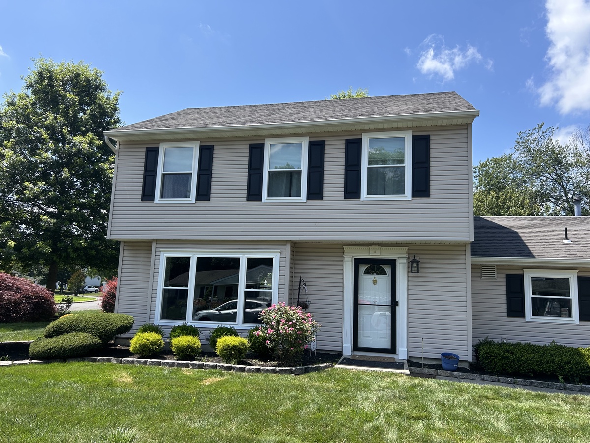 103 Roslyn Drive , Tinton Falls, NJ, US