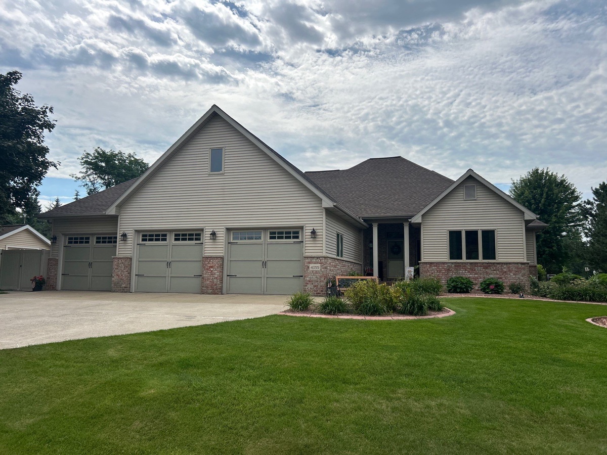 4055 South Hackberry Court , Green Bay, WI, US