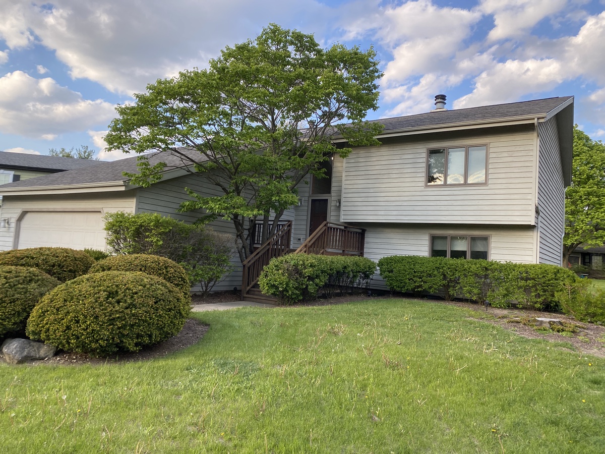 6455 Cape Cod Court , Lisle, IL, US