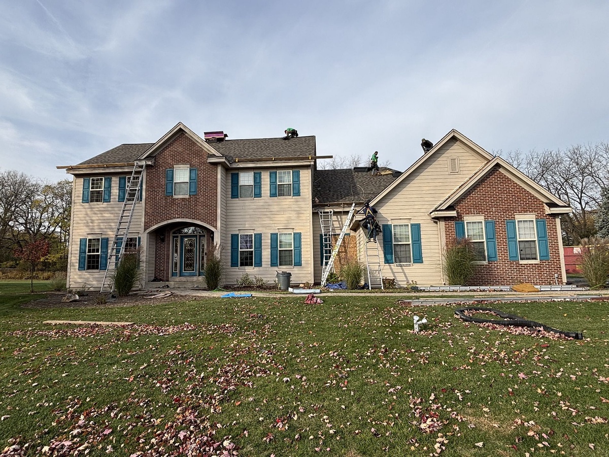 W275N1555 Riverland Drive , Pewaukee, WI, US